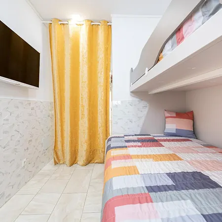 Luxury Poseidon Aparthotel *