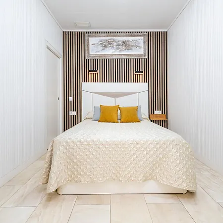 Luxury Poseidon Aparthotel Malaga